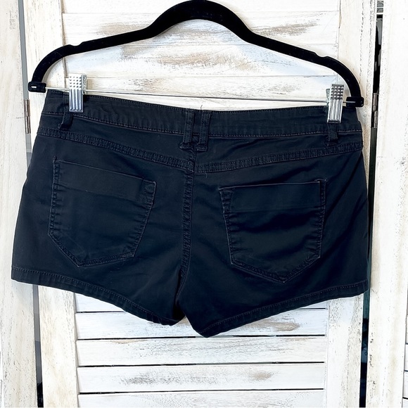 21 DENIM | Black Denim Shorts Size 27 - Picture 6 of 6